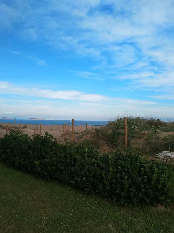 Sea Front Apartment In Platja Pals With Terrace And Parking