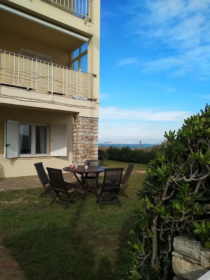 Sea Front Apartment In Platja Pals With Terrace And Parking