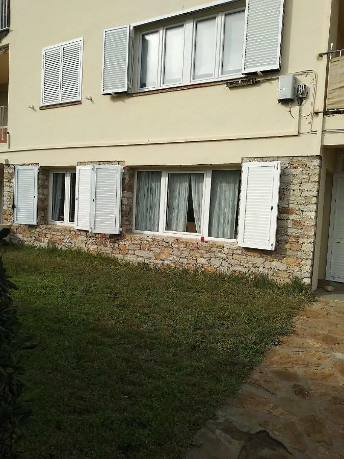 Sea Front Apartment In Platja Pals With Terrace And Parking